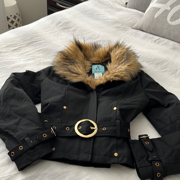 Little jacket for fall or spring or maybe light winters - Picture 1 of 5